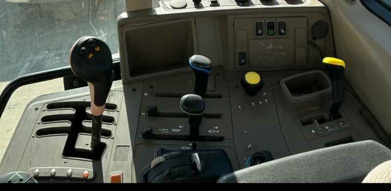 Трактор John Deere 6930 НАМАЛЕНА ЦЕНА!! PowerQuad 2012 compressor, снимка 11 - Селскостопанска техника - 49370530