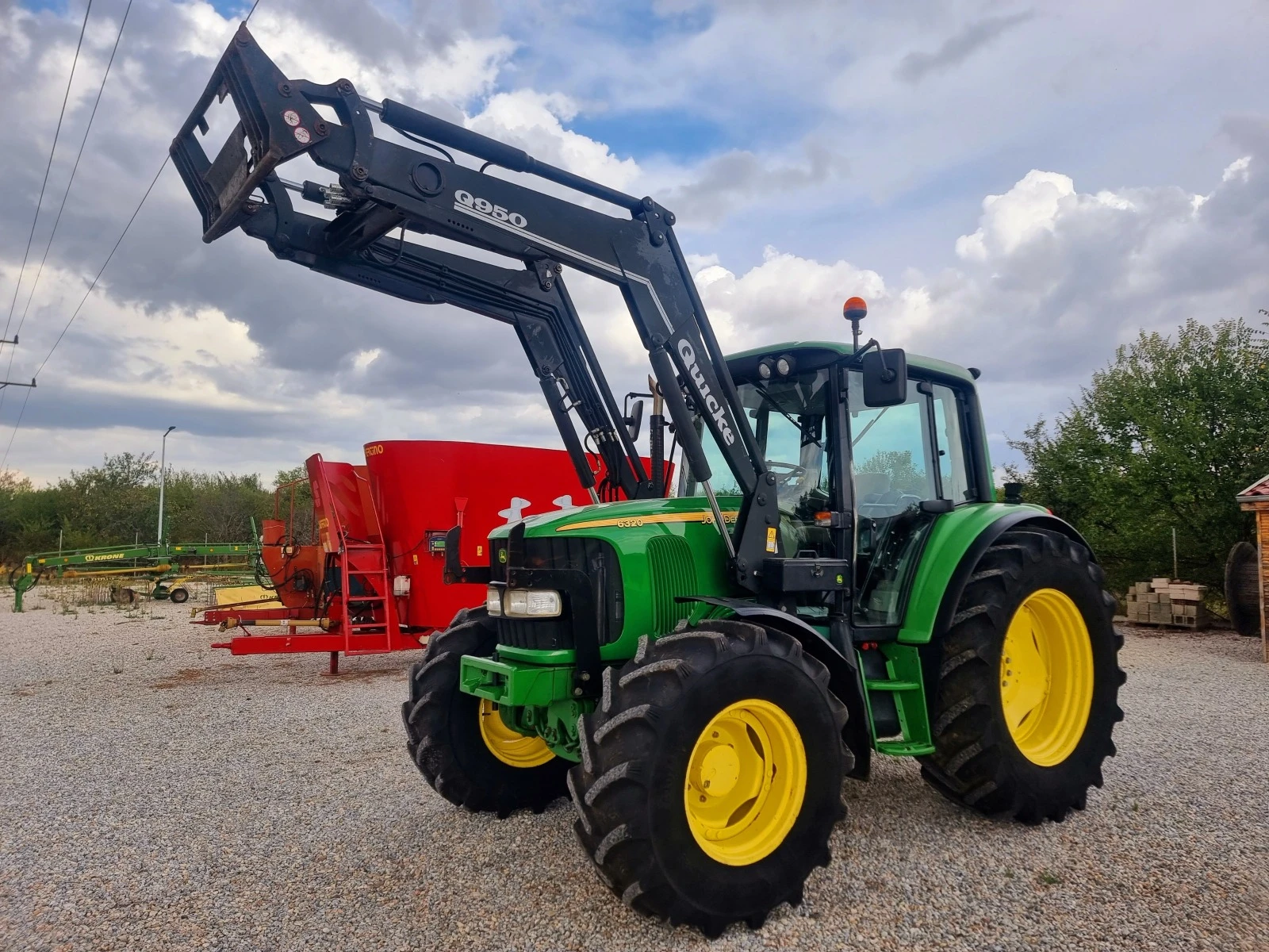 Трактор John Deere 6320 - изображение 3