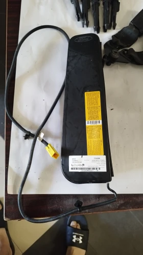 Ford EcoSport 2016г салон -въздушна възглавница ,седалка ,волан и др., снимка 2