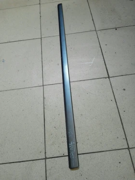 лайсна врата предна дясна горна Ауди А4 седан 4вр.