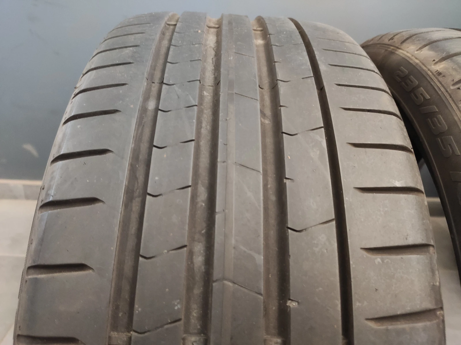  235/35R19 | Mobile.bg   2