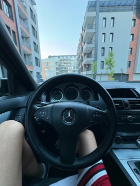 Mercedes-Benz C 180, снимка 12