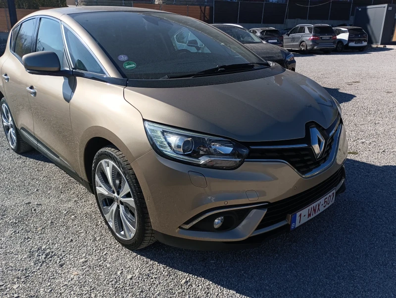 Renault Scenic, снимка 1 - Автомобили и джипове - 47888638