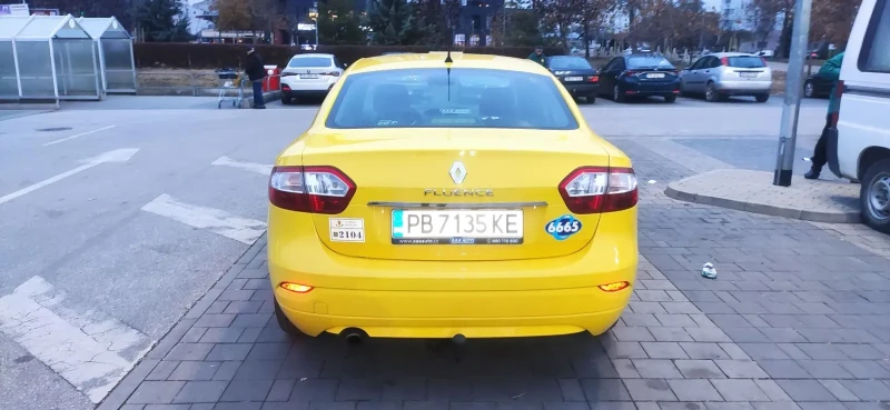 Renault Fluence 1, 6 16V LPG, снимка 5 - Автомобили и джипове - 48384334