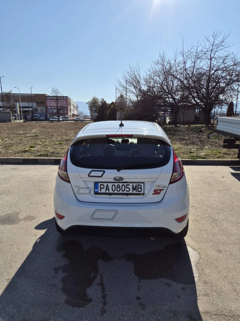 Ford Fiesta 1.6, снимка 3 - Автомобили и джипове - 49380089