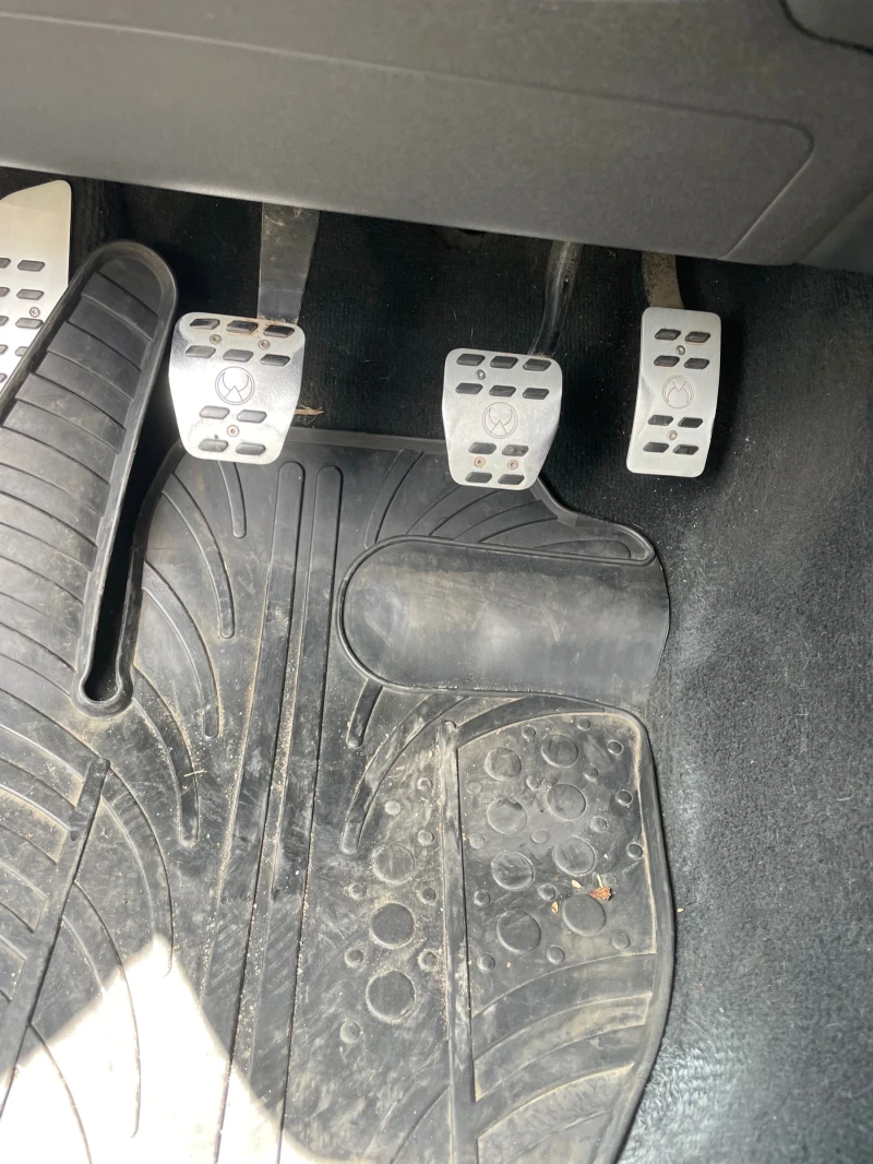 Volvo V40 2.0 D4 177к.с ръчка, снимка 8 - Автомобили и джипове - 51714836