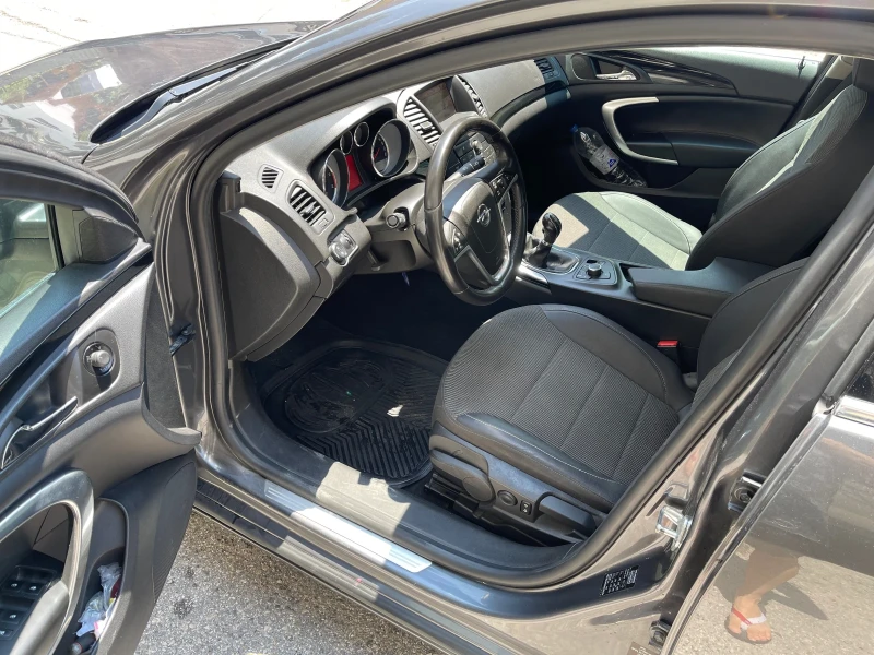Opel Insignia cdti, снимка 9 - Автомобили и джипове - 52257413