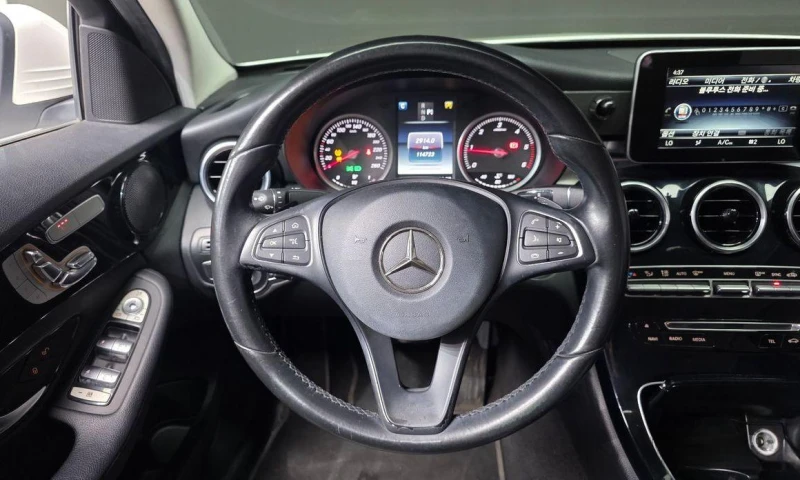 Mercedes-Benz C 200 C200 d  * НАЙ-ДОБРА ЦЕНА В БЪЛГАРИЯ* , снимка 15 - Автомобили и джипове - 52211493