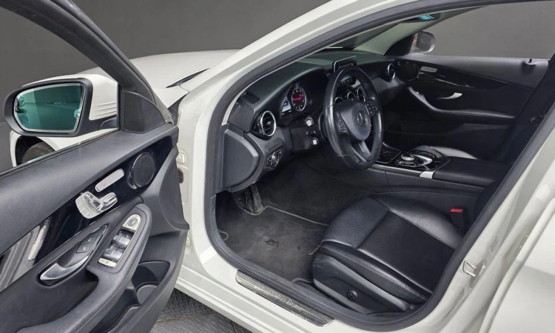Mercedes-Benz C 200 C200 d  * НАЙ-ДОБРА ЦЕНА В БЪЛГАРИЯ* , снимка 12 - Автомобили и джипове - 52211493