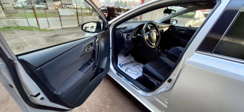 Toyota Auris СЕРВ. ДОК., снимка 11 - Автомобили и джипове - 52833227