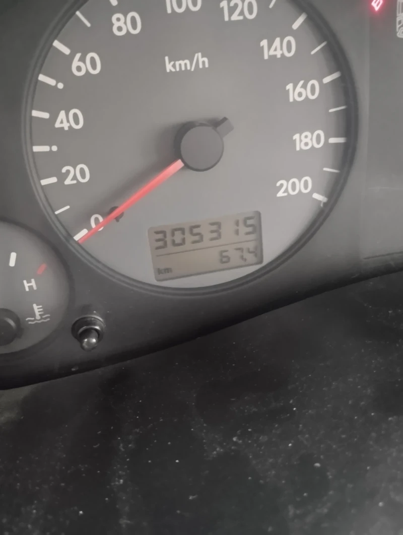 Seat Alhambra 1.9 TDI, снимка 4 - Автомобили и джипове - 53171269