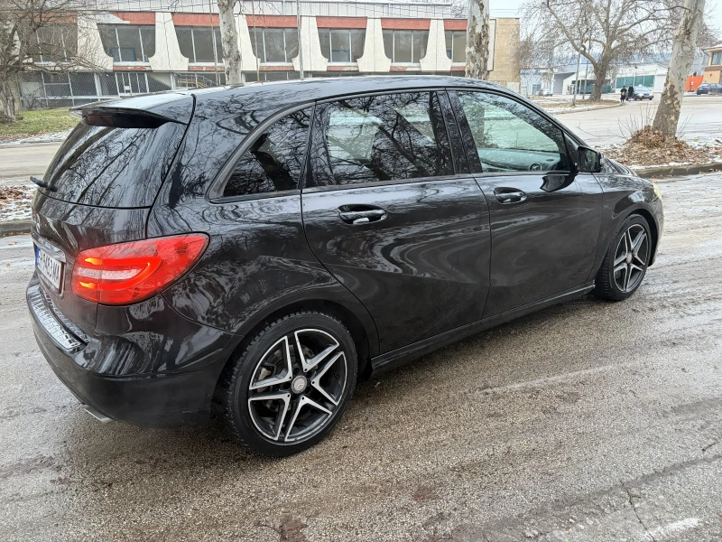 Mercedes-Benz B 250 Premium, снимка 6 - Автомобили и джипове - 53231504
