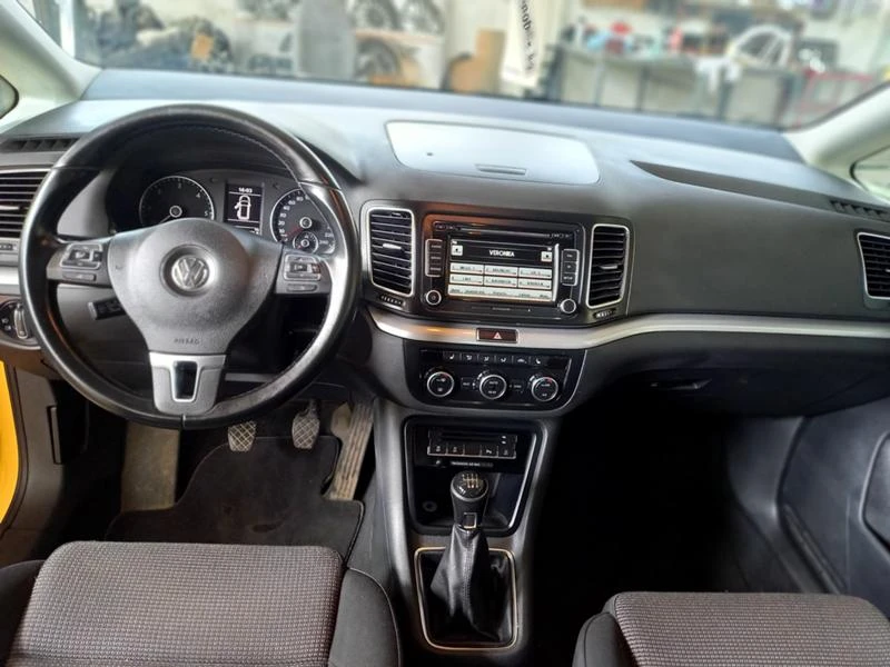 VW Sharan 2.0 DIESEL 140 PS, снимка 12 - Автомобили и джипове - 33714778