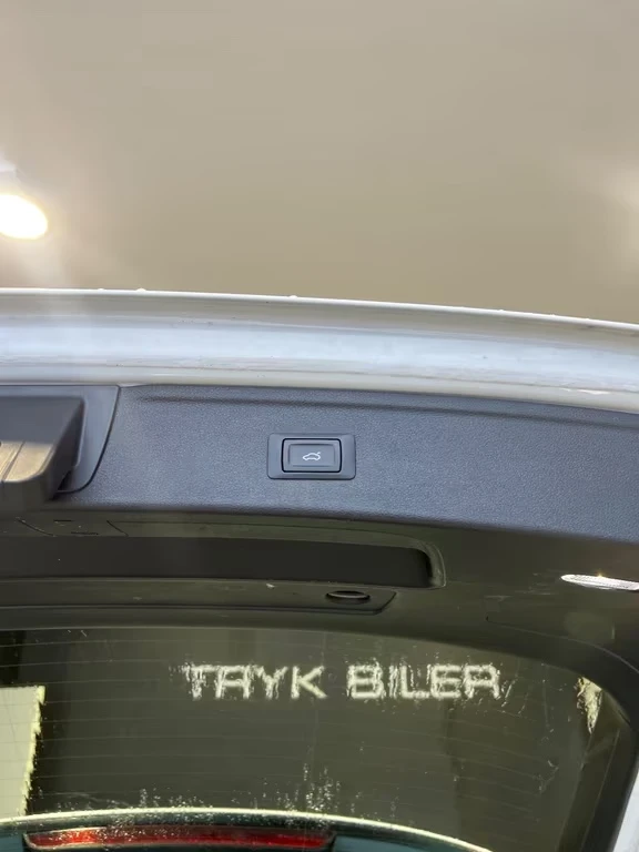 Audi A4 Avant 2.0TDI sport 190ps DK, снимка 11 - Автомобили и джипове - 54099502