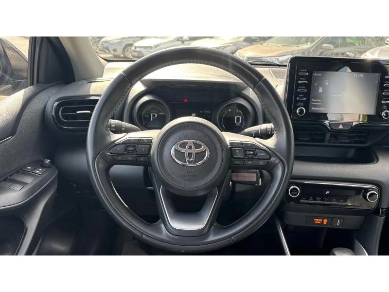 Toyota Yaris 1.5HSD TEAM D, снимка 13 - Автомобили и джипове - 54514941