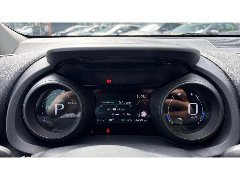 Toyota Yaris 1.5HSD TEAM D, снимка 14 - Автомобили и джипове - 54514941