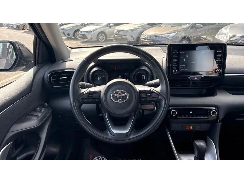 Toyota Yaris 1.5HSD TEAM D, снимка 9 - Автомобили и джипове - 54514941