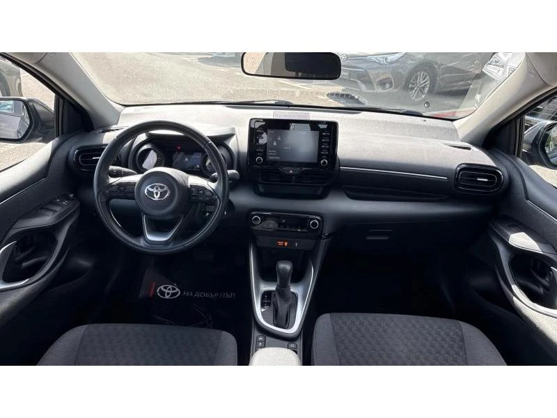 Toyota Yaris 1.5HSD TEAM D, снимка 8 - Автомобили и джипове - 54514941