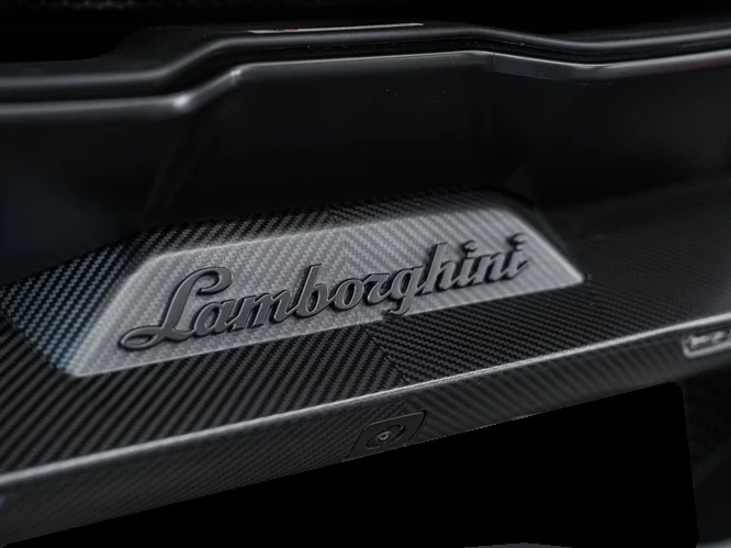 Lamborghini Revuelto = Carbon Ceramic Brakes = Гаранция, снимка 8 - Автомобили и джипове - 55573080