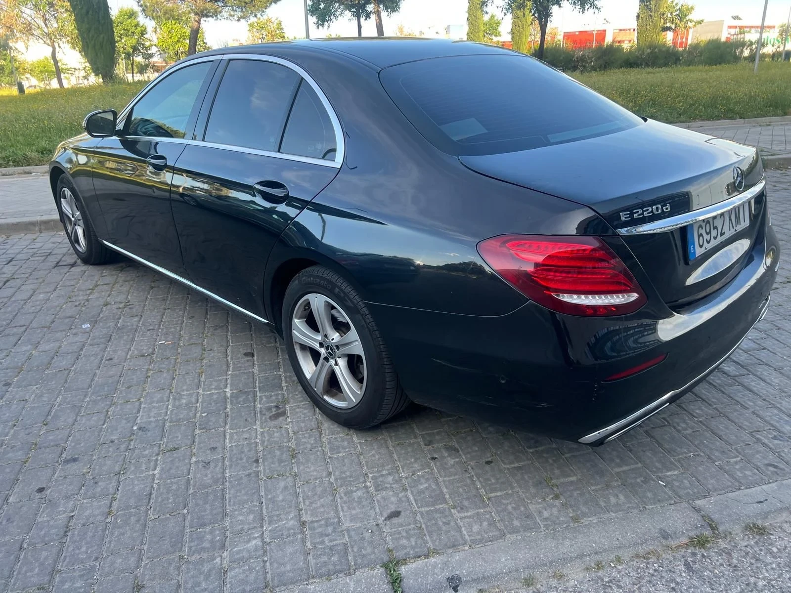 Mercedes-Benz E 220 9G Tronik 360 kameri - изображение 5