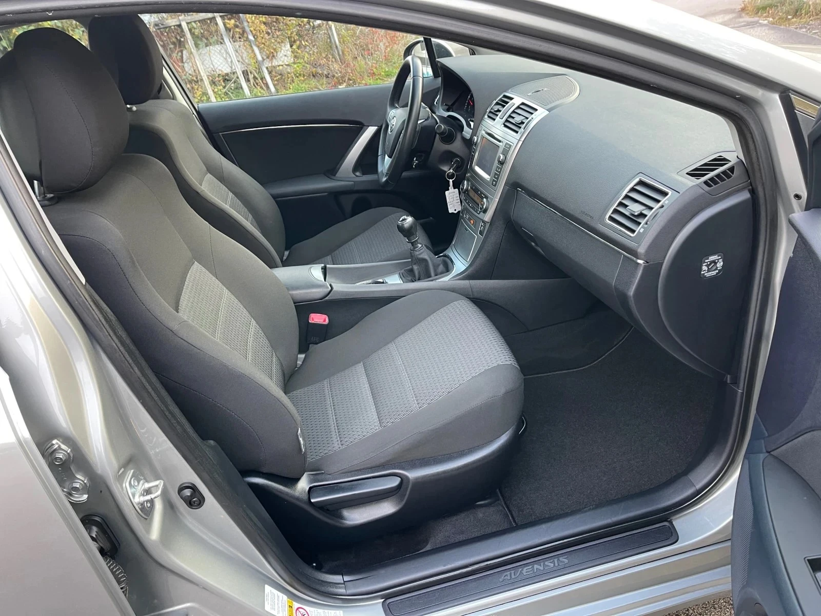 Toyota Avensis 2.0D4d ФЕЙС; ПЕЧКА;НАВИ;ПОДГЕВ;КАМЕРА - изображение 9