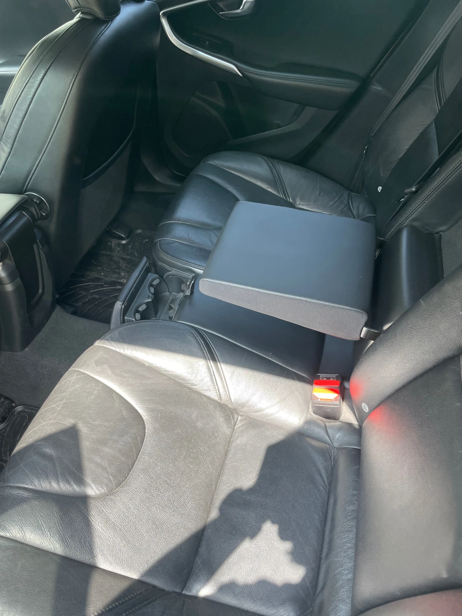 Volvo V40 2.0 D4 177к.с ръчка - изображение 9