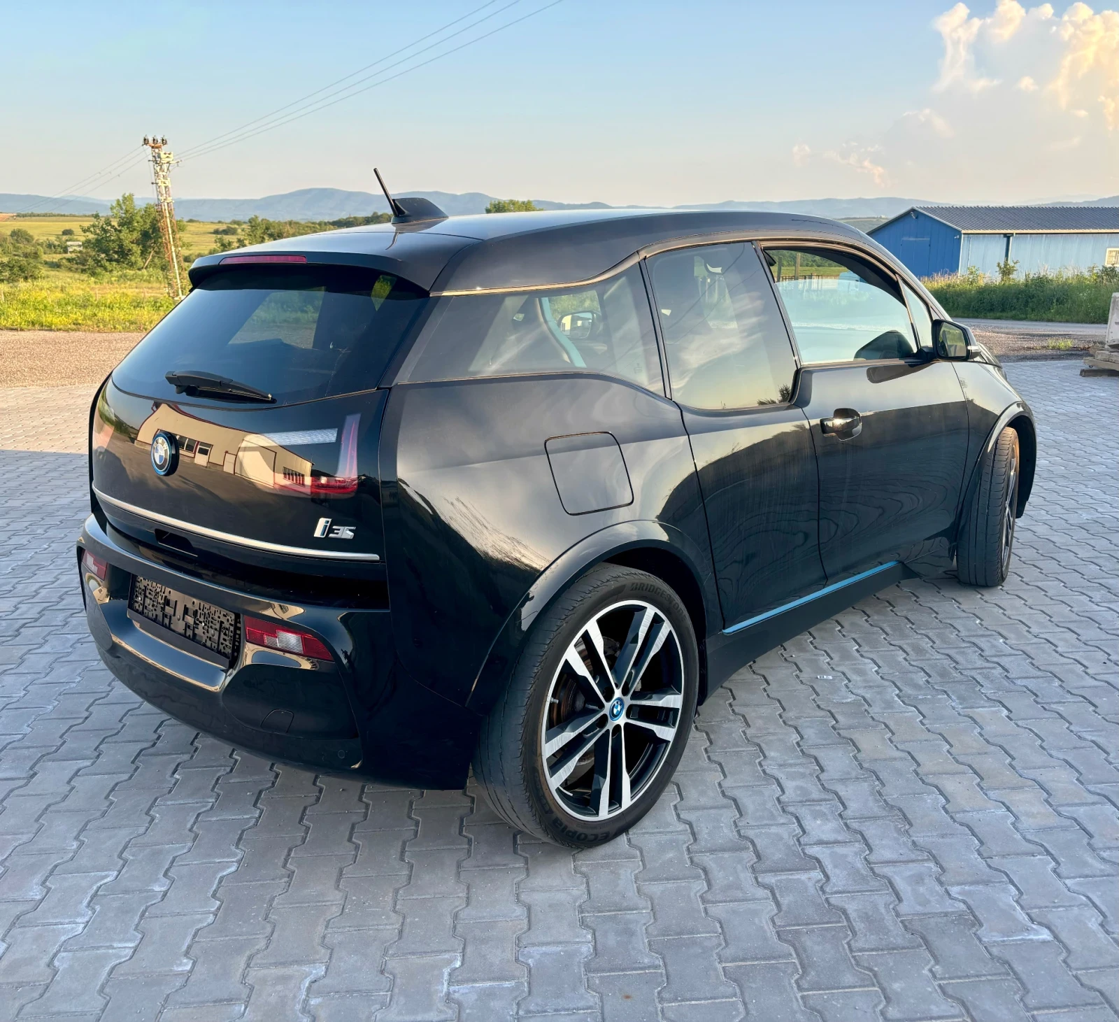 BMW i3  - изображение 3