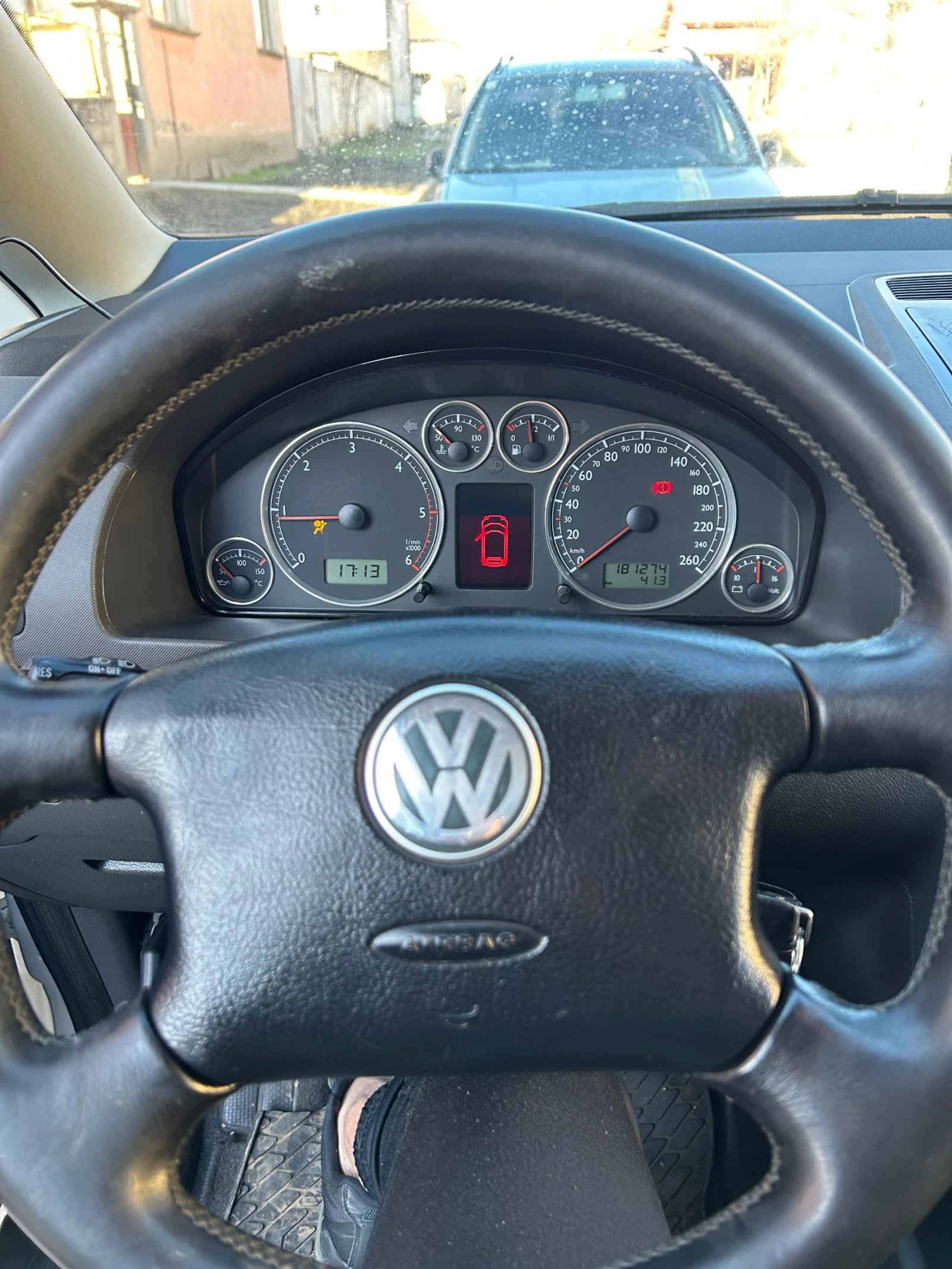 VW Sharan Busines - изображение 6