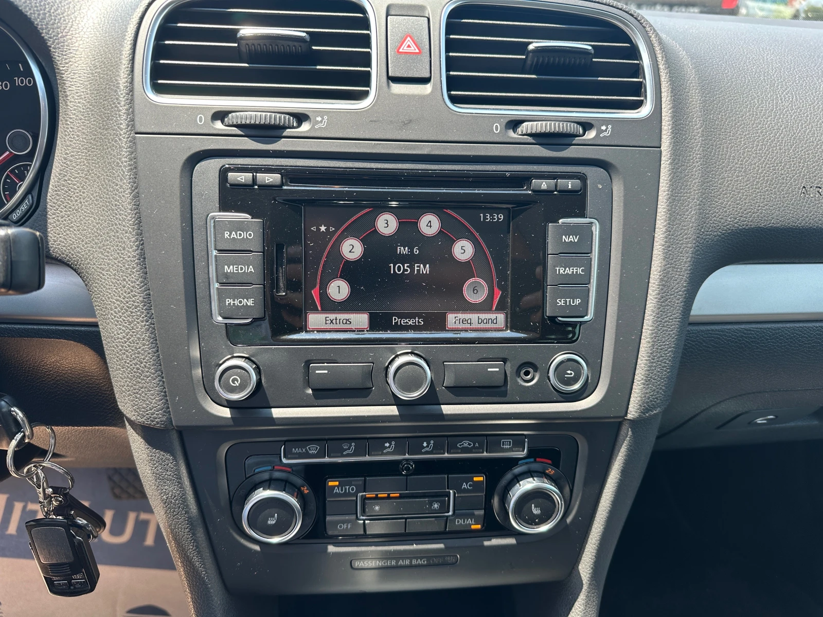 VW Golf 1.8TSI Автиматик | Mobile.bg — изображение 11