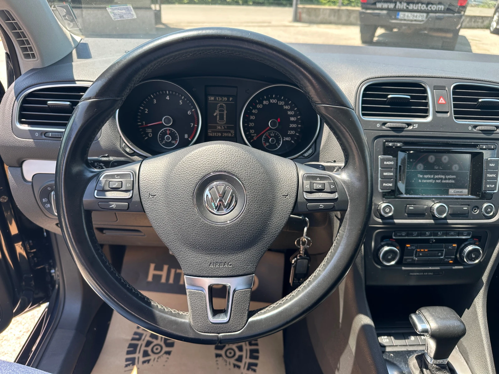 VW Golf 1.8TSI Автиматик - изображение 10