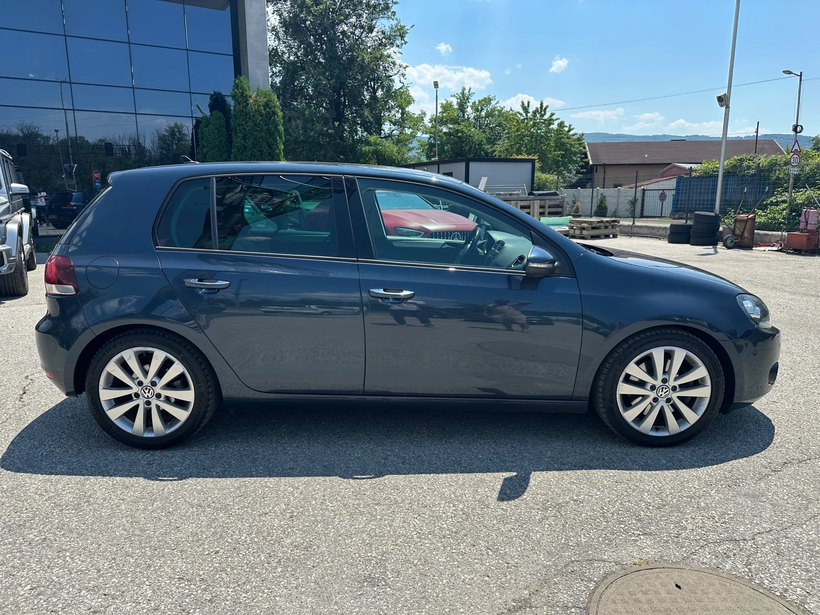 VW Golf 1.8TSI Автиматик - изображение 4