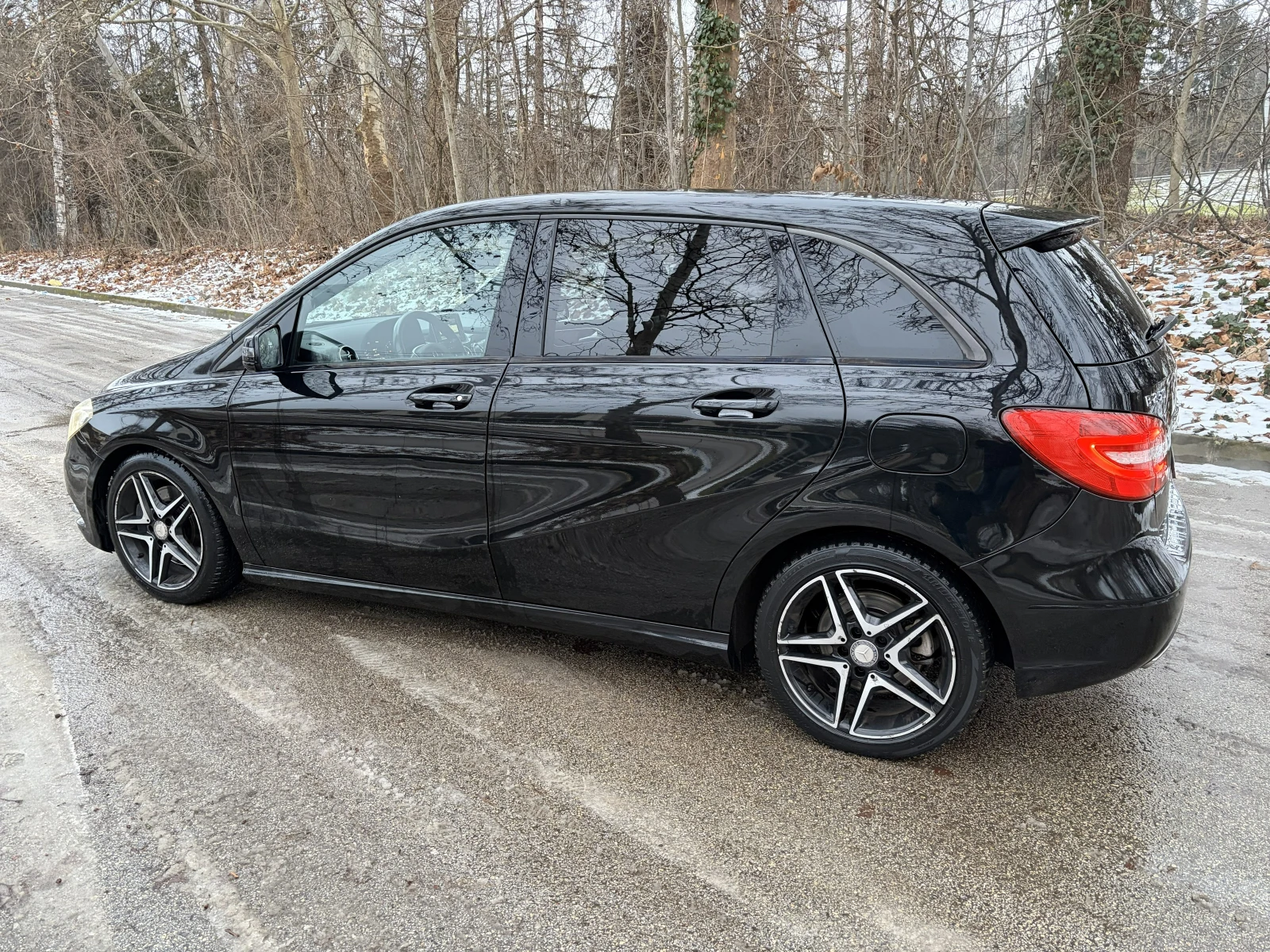Mercedes-Benz B 250 Premium - изображение 10