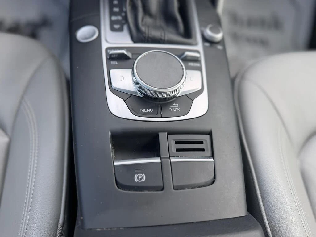 Audi A3 Sportsback e-tron Авто Кредит (ЦЕНА ДО БГ), снимка 6 - Автомобили и джипове - 53839329