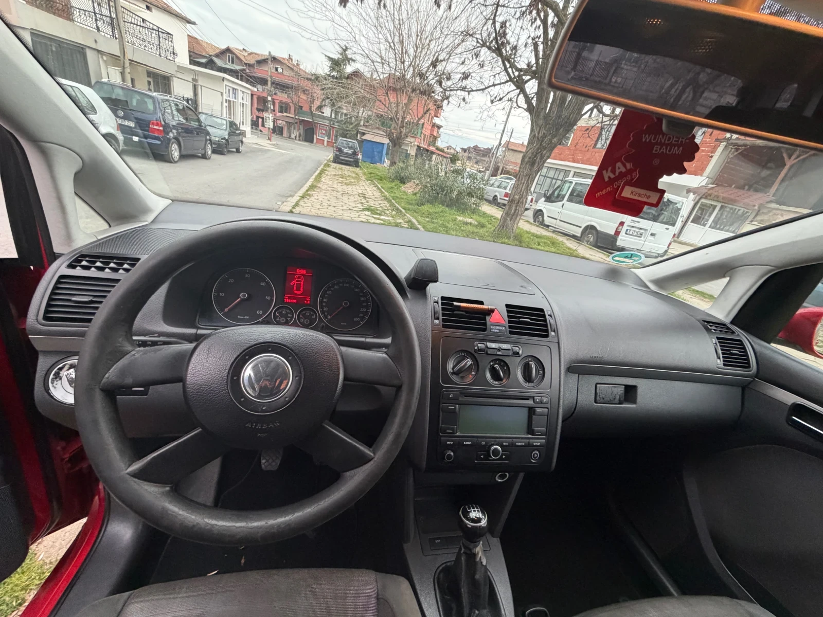 VW Touran 2.0tdi 140hp Top, снимка 6 - Автомобили и джипове - 53890580