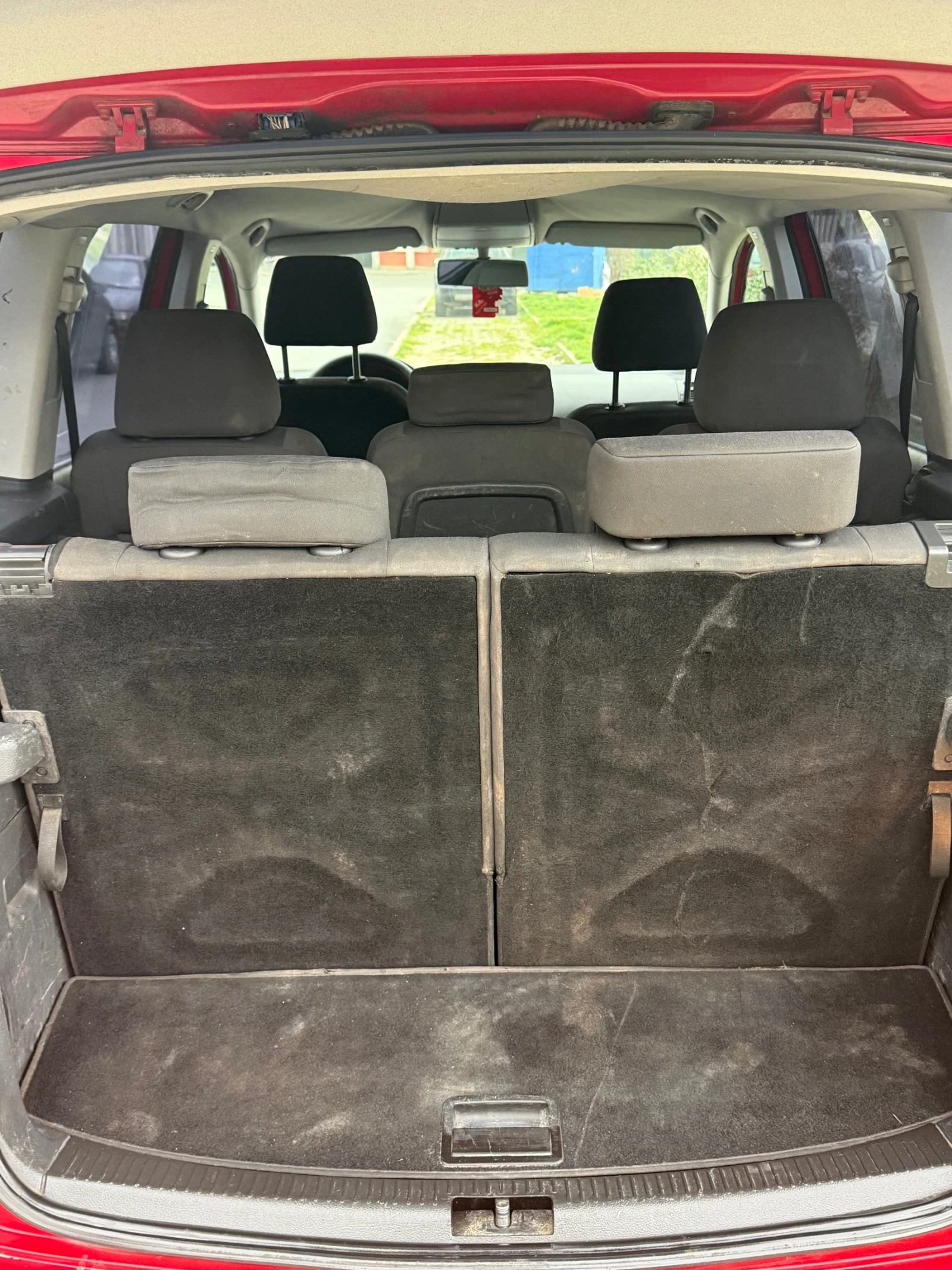 VW Touran 2.0tdi 140hp Top, снимка 7 - Автомобили и джипове - 53890580