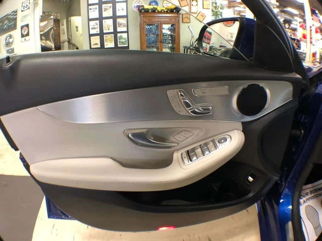 Mercedes-Benz C 300 * AMG PKG 4MATIC LEATHER PAN/ROOF NAVI CAMERA * CA, снимка 15 - Автомобили и джипове - 54139373