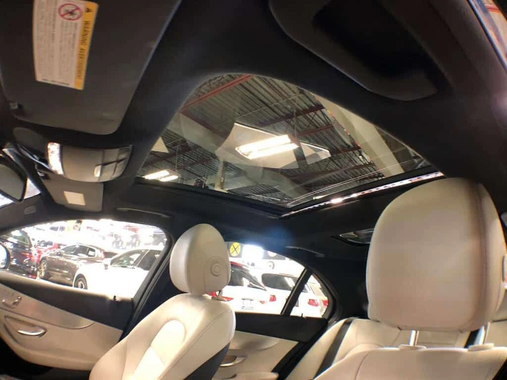 Mercedes-Benz C 300 * AMG PKG 4MATIC LEATHER PAN/ROOF NAVI CAMERA * CA, снимка 17 - Автомобили и джипове - 54139373