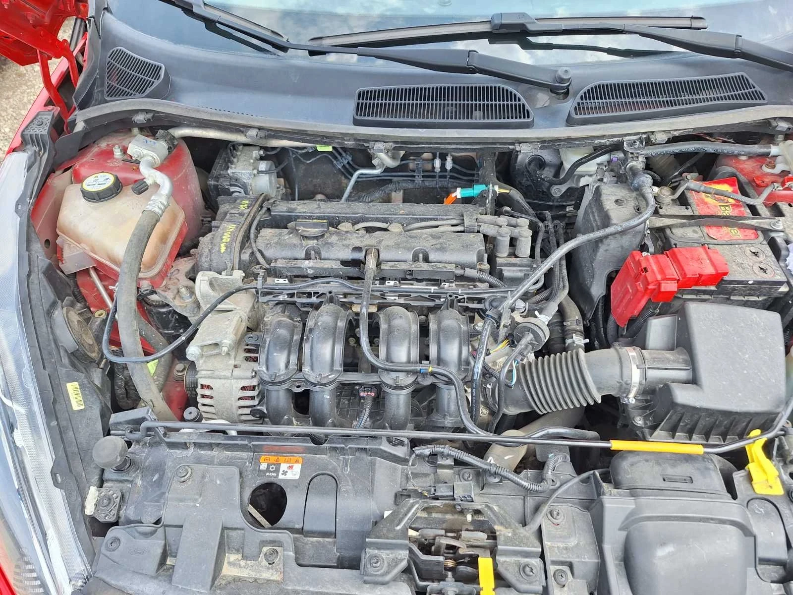 Ford Fiesta 1.25 перфектна, снимка 10 - Автомобили и джипове - 54512221