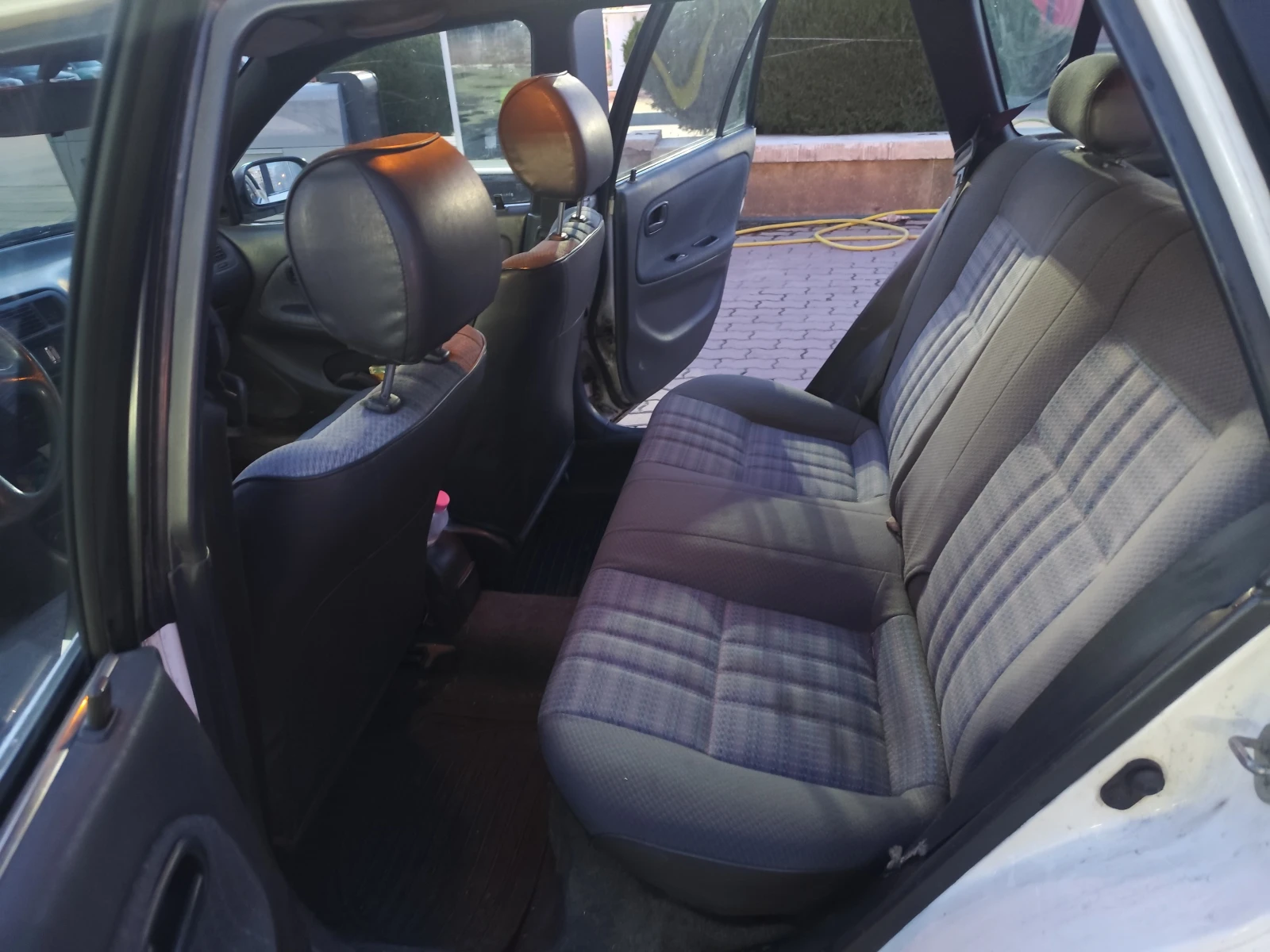 Toyota Corolla 2.0D, снимка 12 - Автомобили и джипове - 54620618