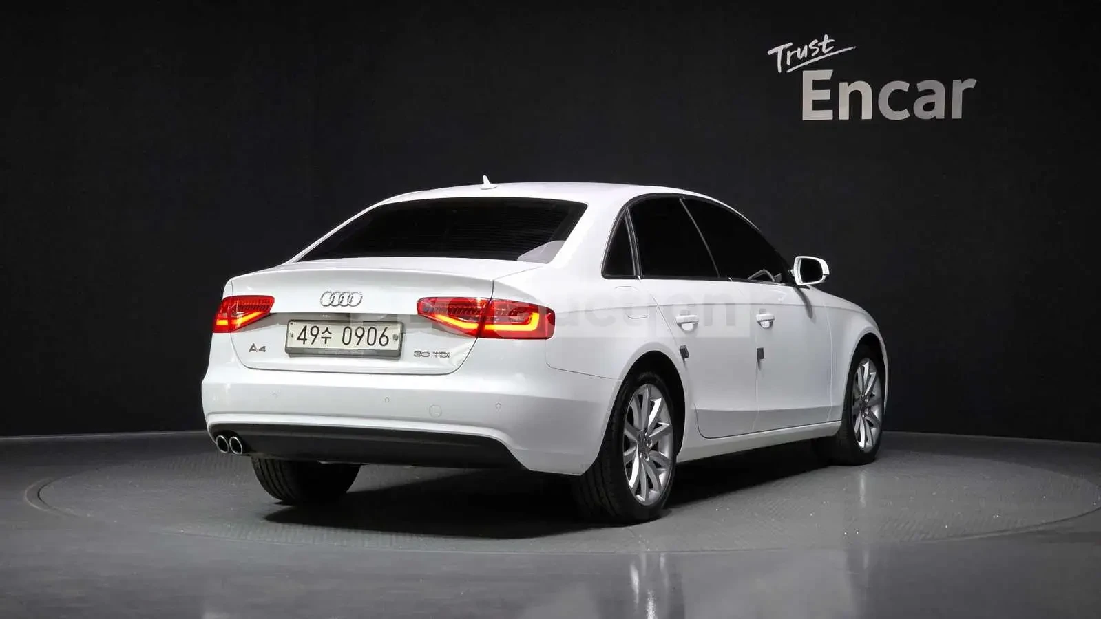 Audi A4 2.0TDI| КАМЕРА| ПОДГРЕВ| ШИБИРАХ| ВКЛ.ТЕХНОТЕСТ, снимка 3 - Автомобили и джипове - 54627992