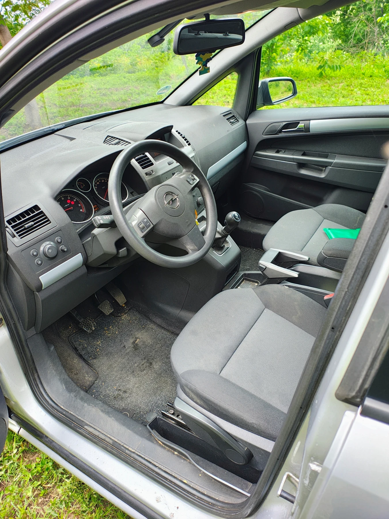Opel Zafira 1.6 i Twinport , снимка 7 - Автомобили и джипове - 54727039