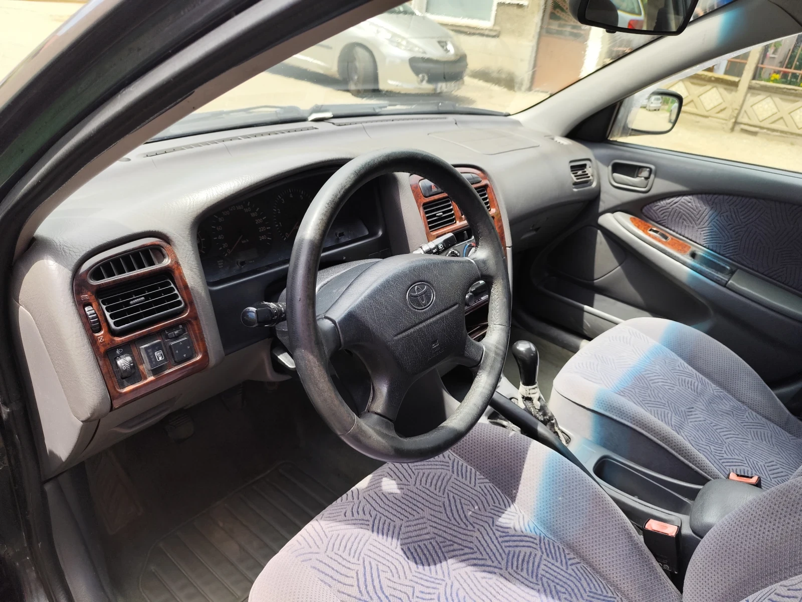 Toyota Avensis T22, снимка 9 - Автомобили и джипове - 54793548