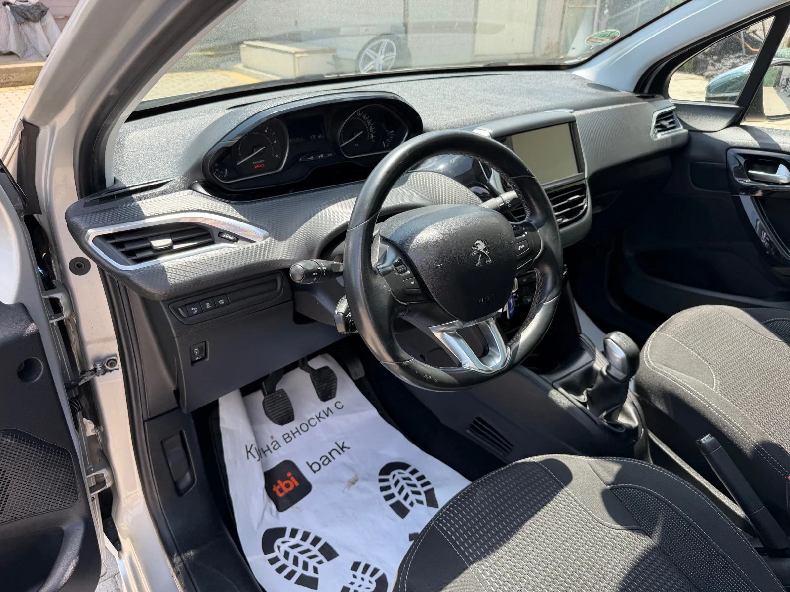 Peugeot 208 1.6d/100hp/NAVI/PANORAMA/CAMERA/, снимка 7 - Автомобили и джипове - 54857871