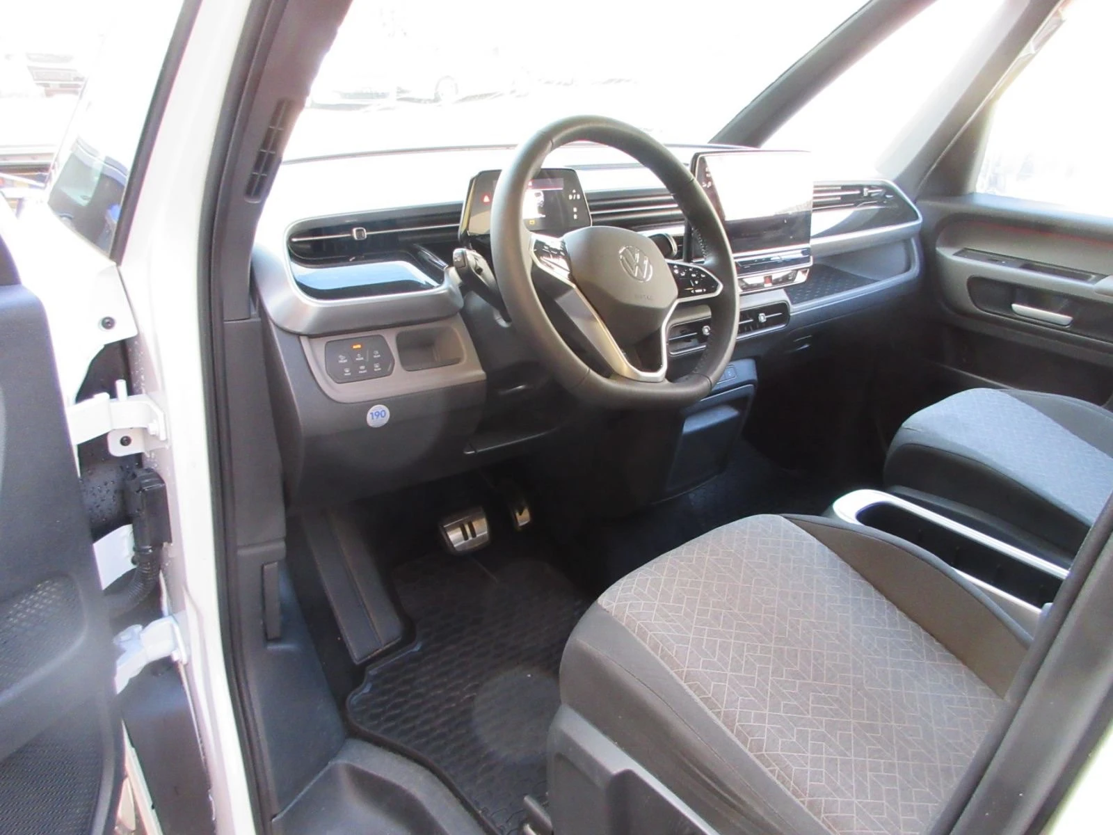 VW ID.Buzz 150kw, снимка 5 - Автомобили и джипове - 54932363