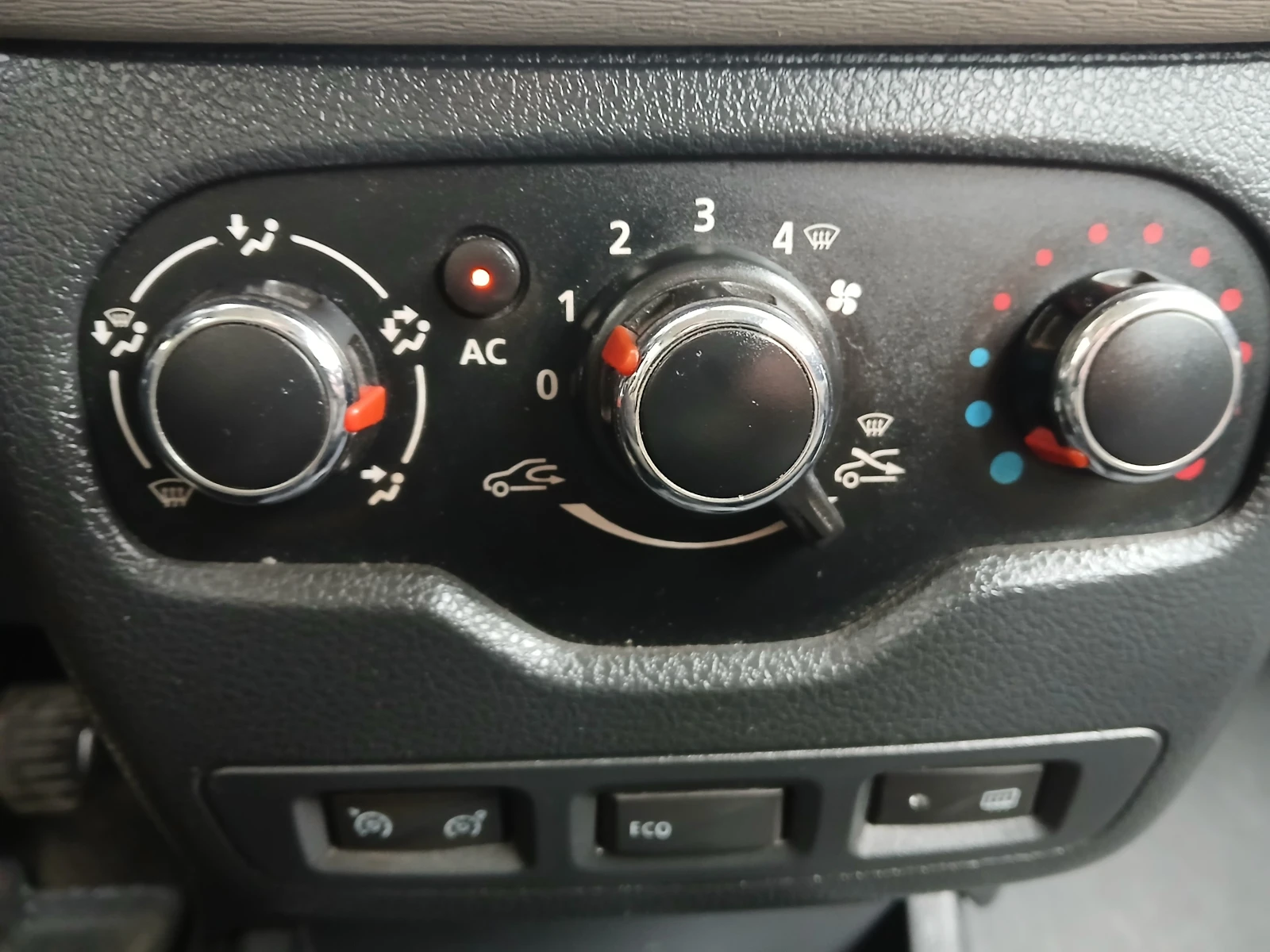 Dacia Dokker 1.5 DCI-7mesta, снимка 6 - Автомобили и джипове - 54991542