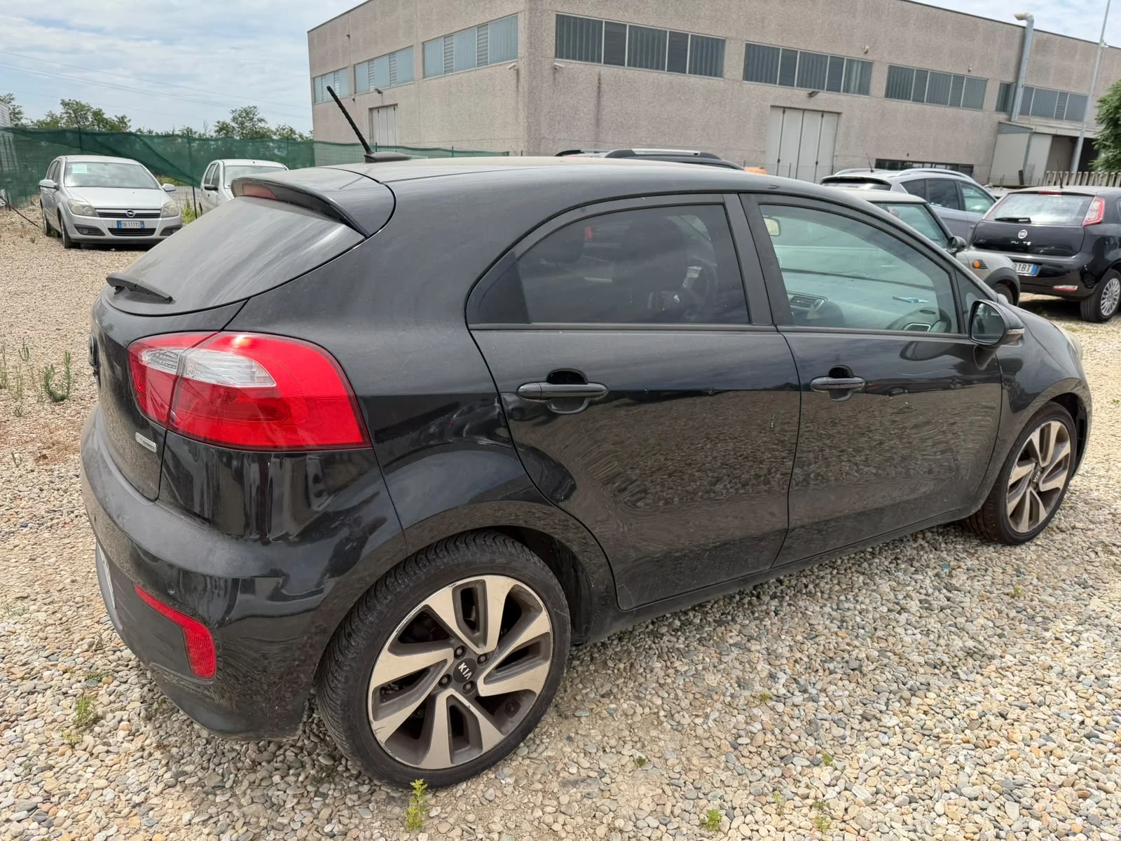 Kia Rio 1.1CRDI навигация , снимка 2 - Автомобили и джипове - 54997919