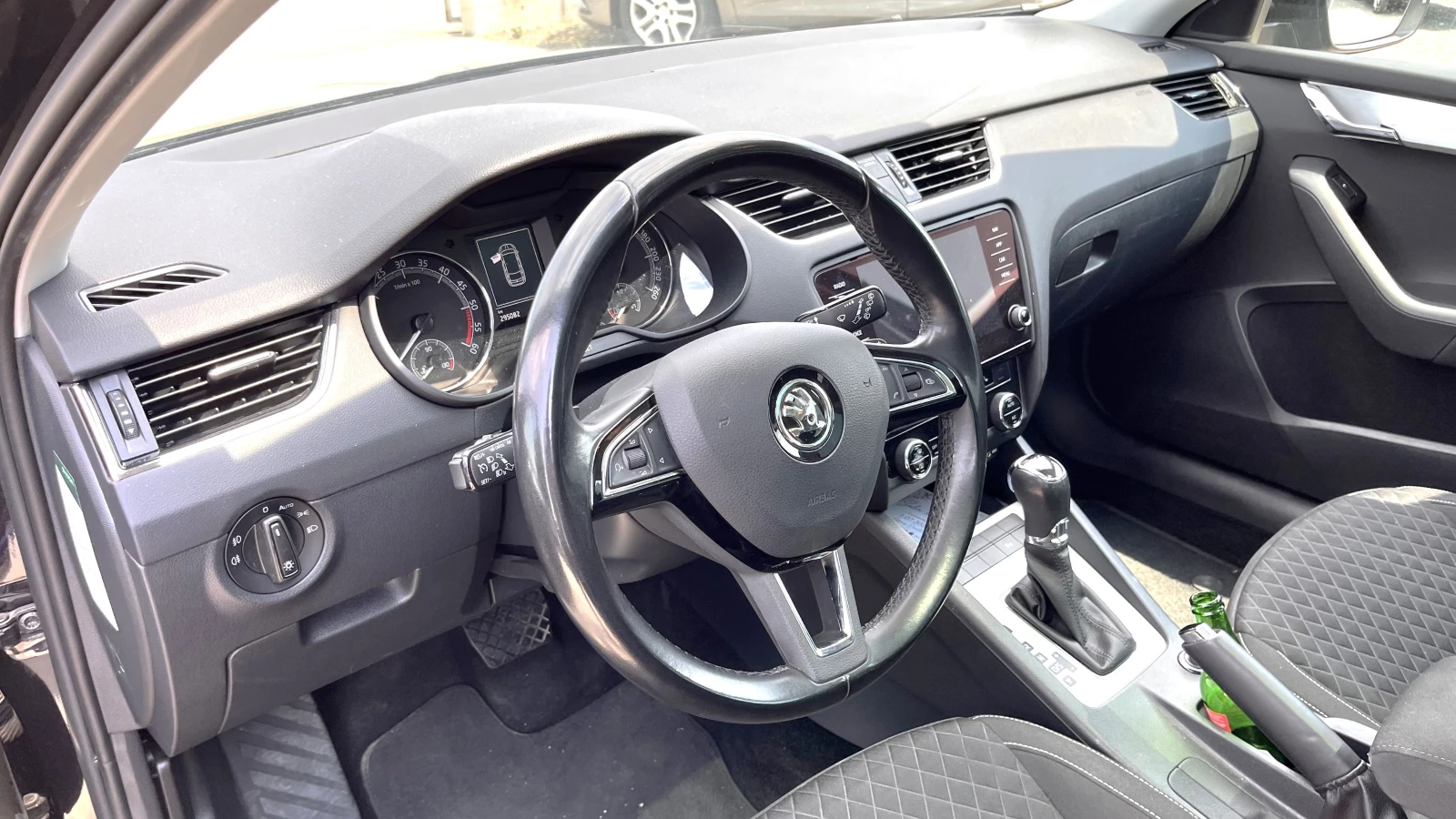 Skoda Octavia 5E 2.0TDI, снимка 11 - Автомобили и джипове - 55130364