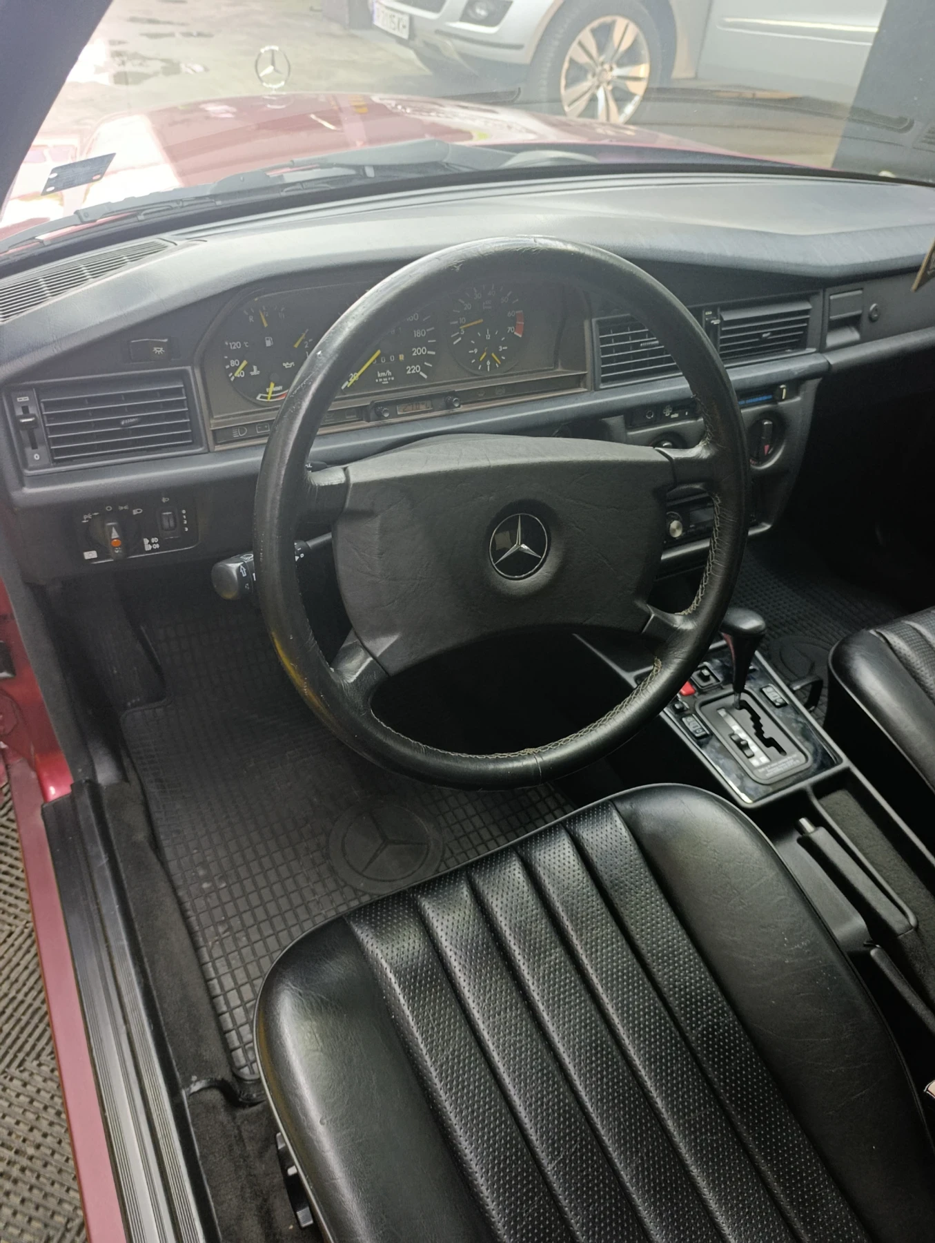Mercedes-Benz 190, снимка 8 - Автомобили и джипове - 55190908