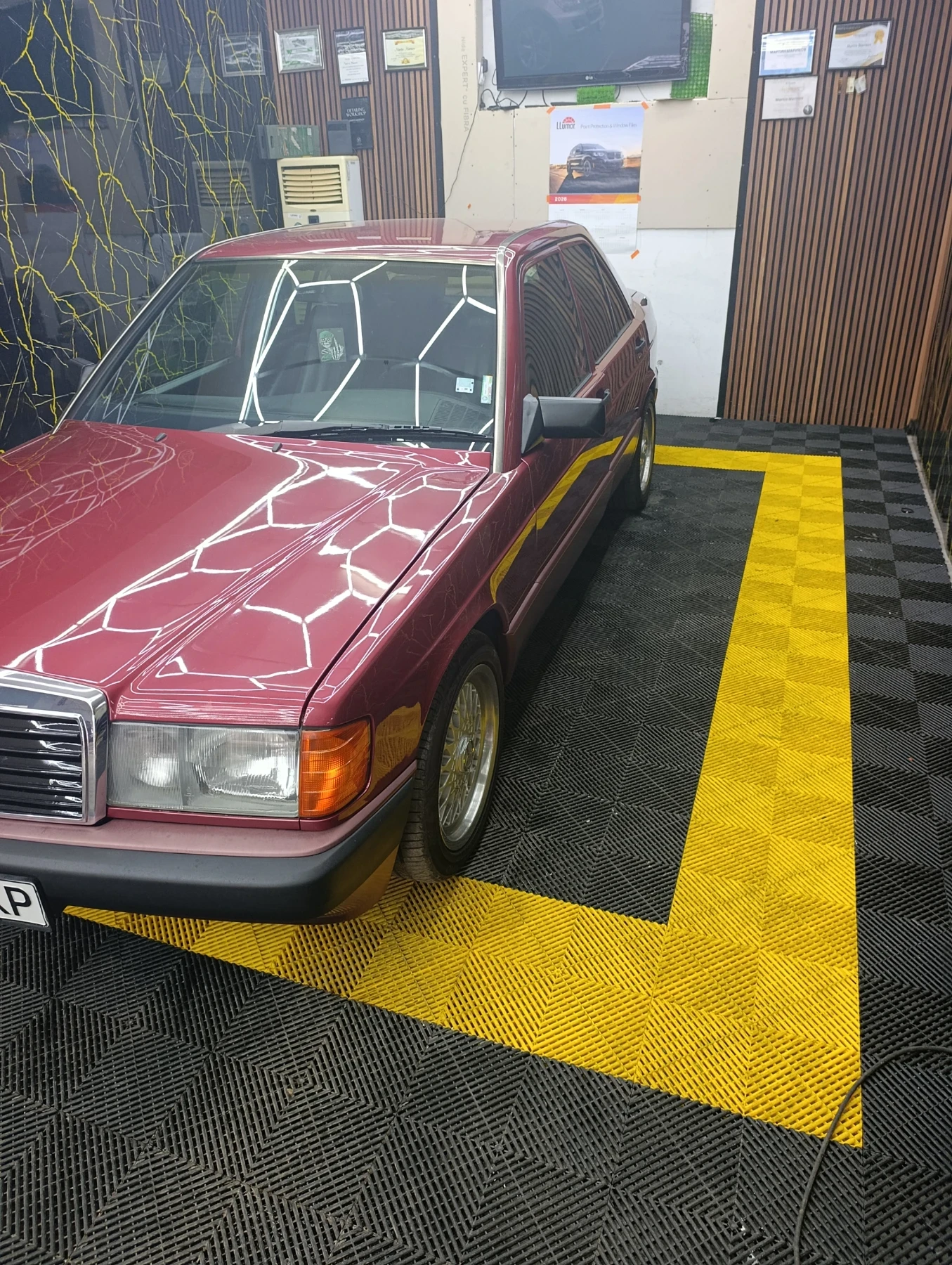 Mercedes-Benz 190, снимка 11 - Автомобили и джипове - 55190908