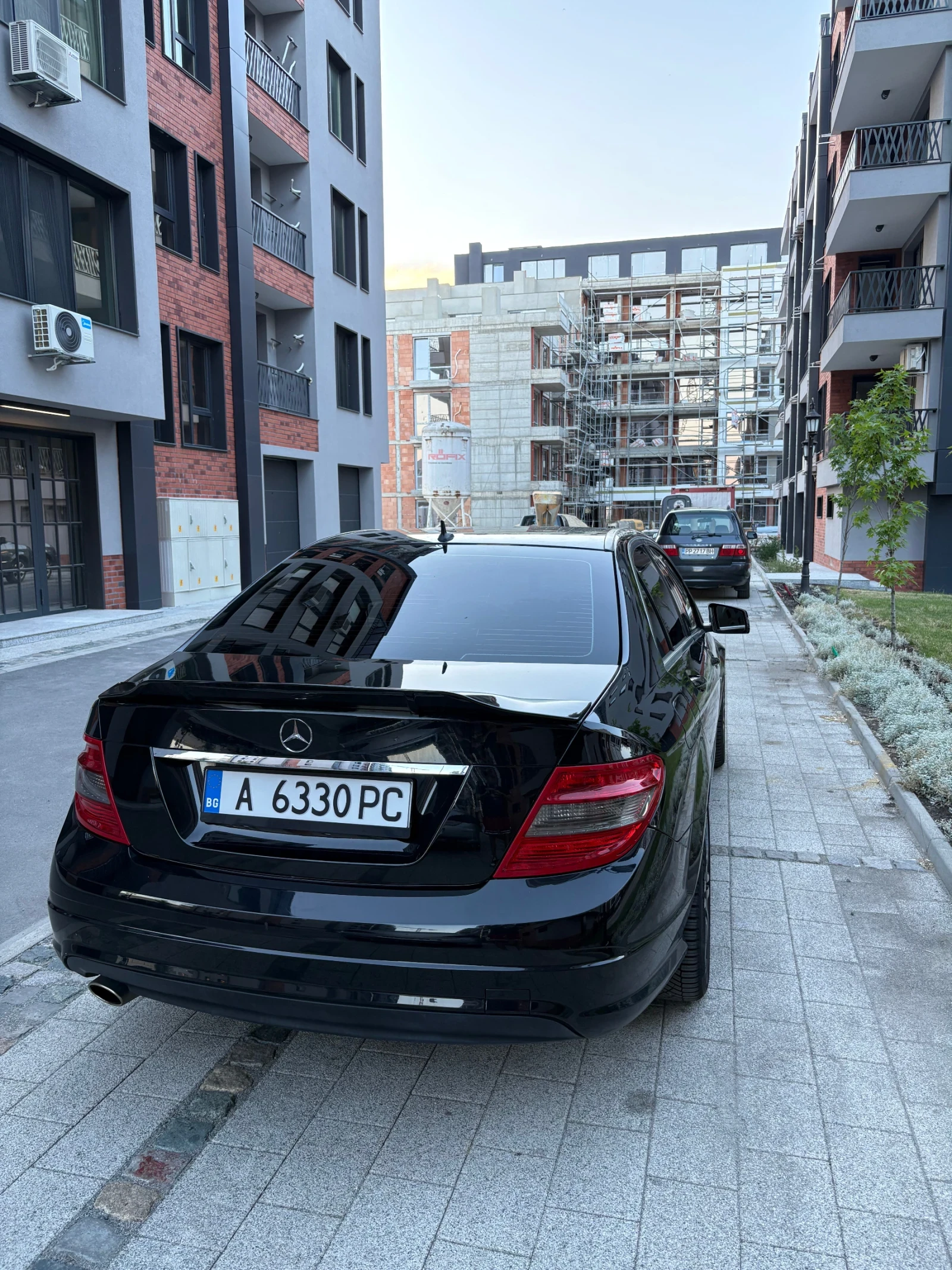 Mercedes-Benz C 180, снимка 3 - Автомобили и джипове - 55257019